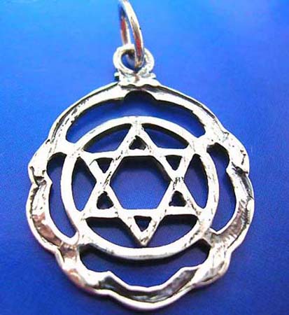  sterling silver pendant in mystic double triangle in circle with wavy edge design